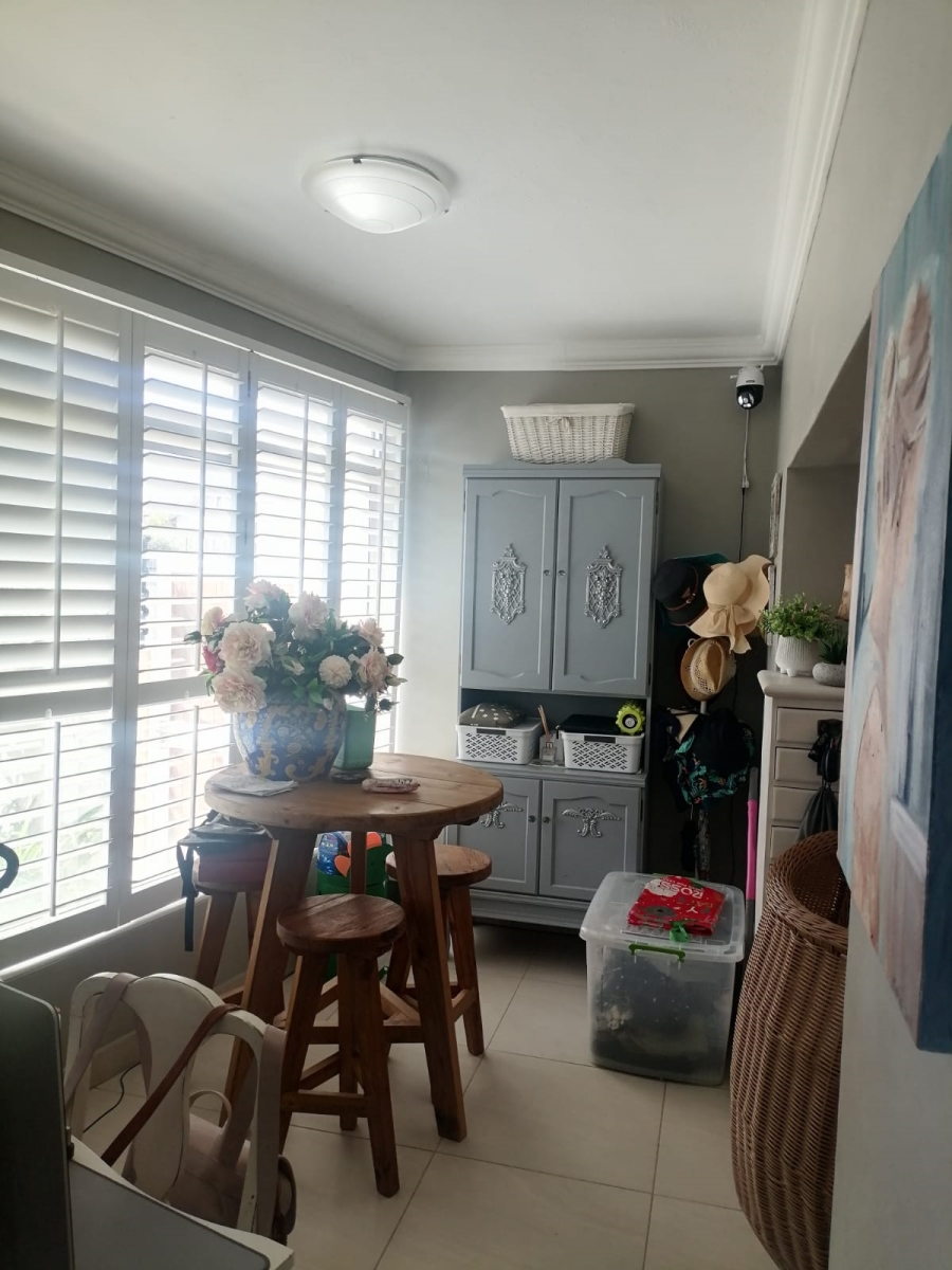 To Let 1 Bedroom Property for Rent in Strand North Western Cape